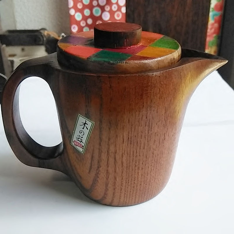 寄木彩色木製ポット(蓋、茶こし付き）